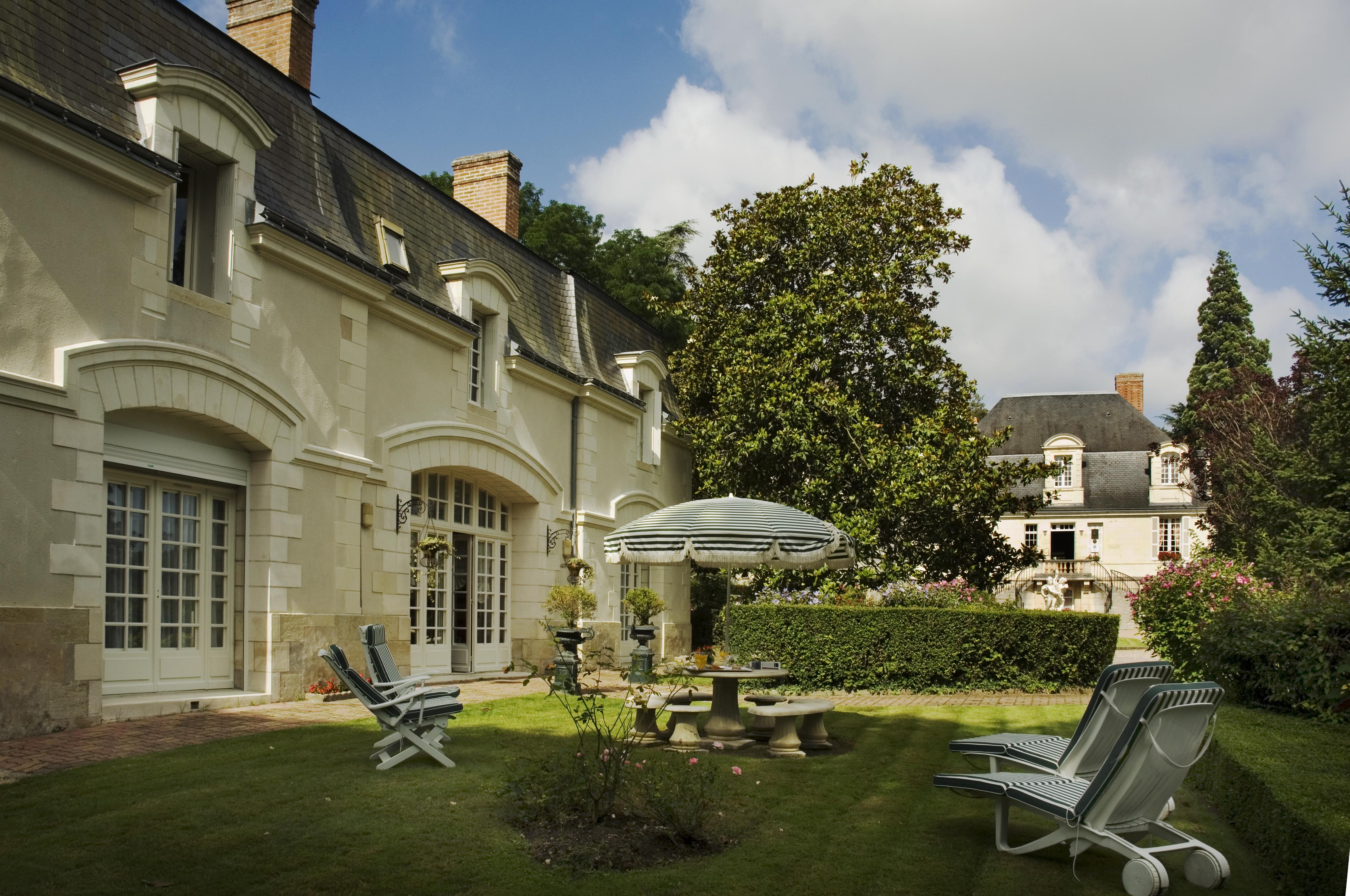 Chateau De Beaulieu Et Magnolia Spa, The Originals Relais Жу-ле-Тур Экстерьер фото